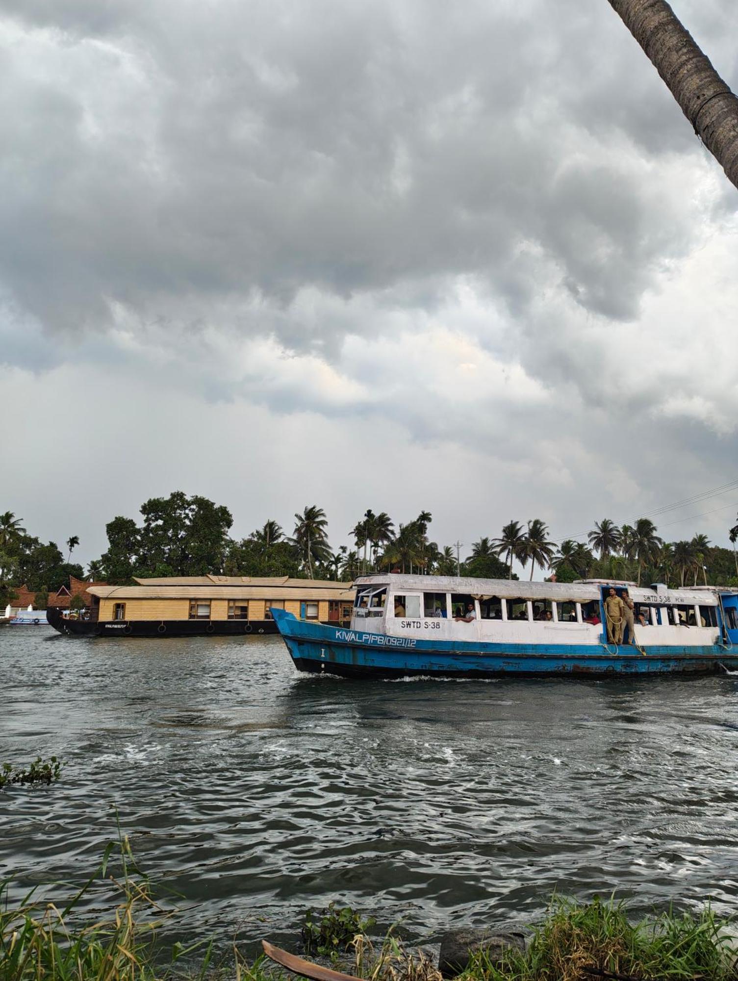 Jeehaa Homestay Alappuzha Bagian luar foto